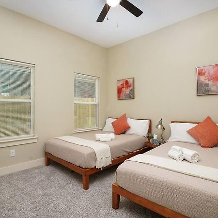 Spacious, Sleeps 6, St Phillips, King Bed Σαν Αντόνιο Εξωτερικό φωτογραφία