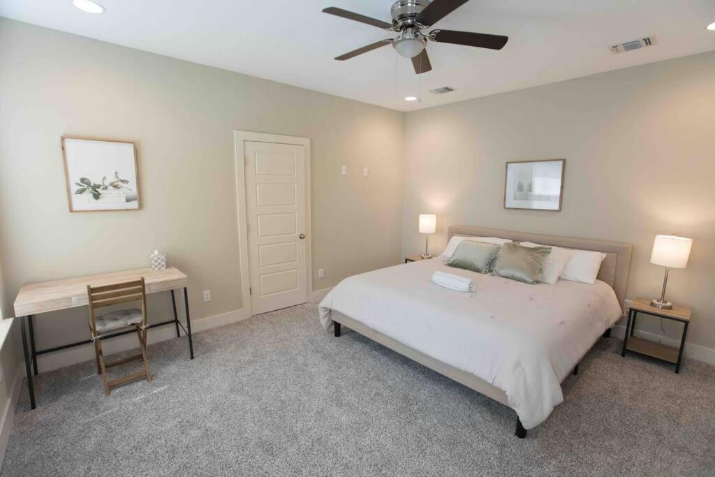 Spacious, Sleeps 6, St Phillips, King Bed Σαν Αντόνιο Εξωτερικό φωτογραφία